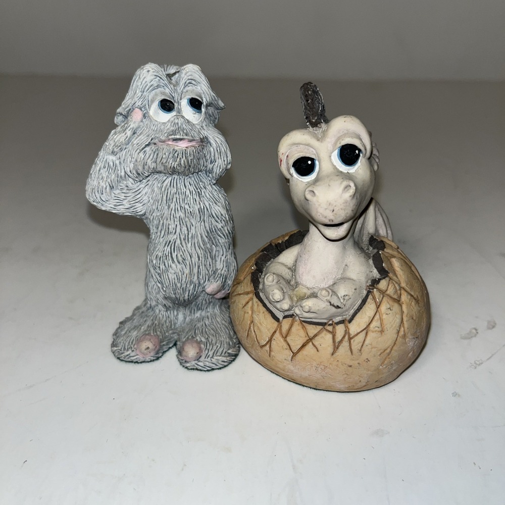 Collectible World of Krystonia Ceramic Figurine - TOKKLE Baby Dragon Egg, Pompon